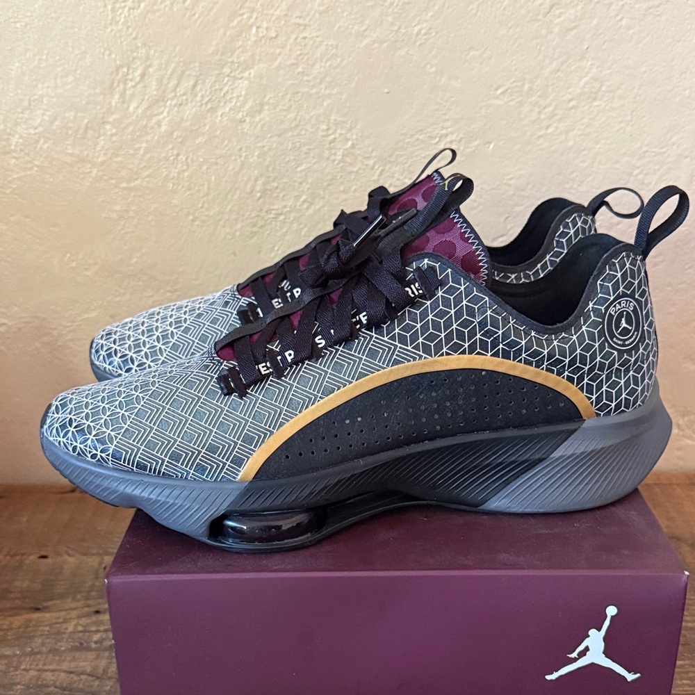 Jordan Zoom Renegade